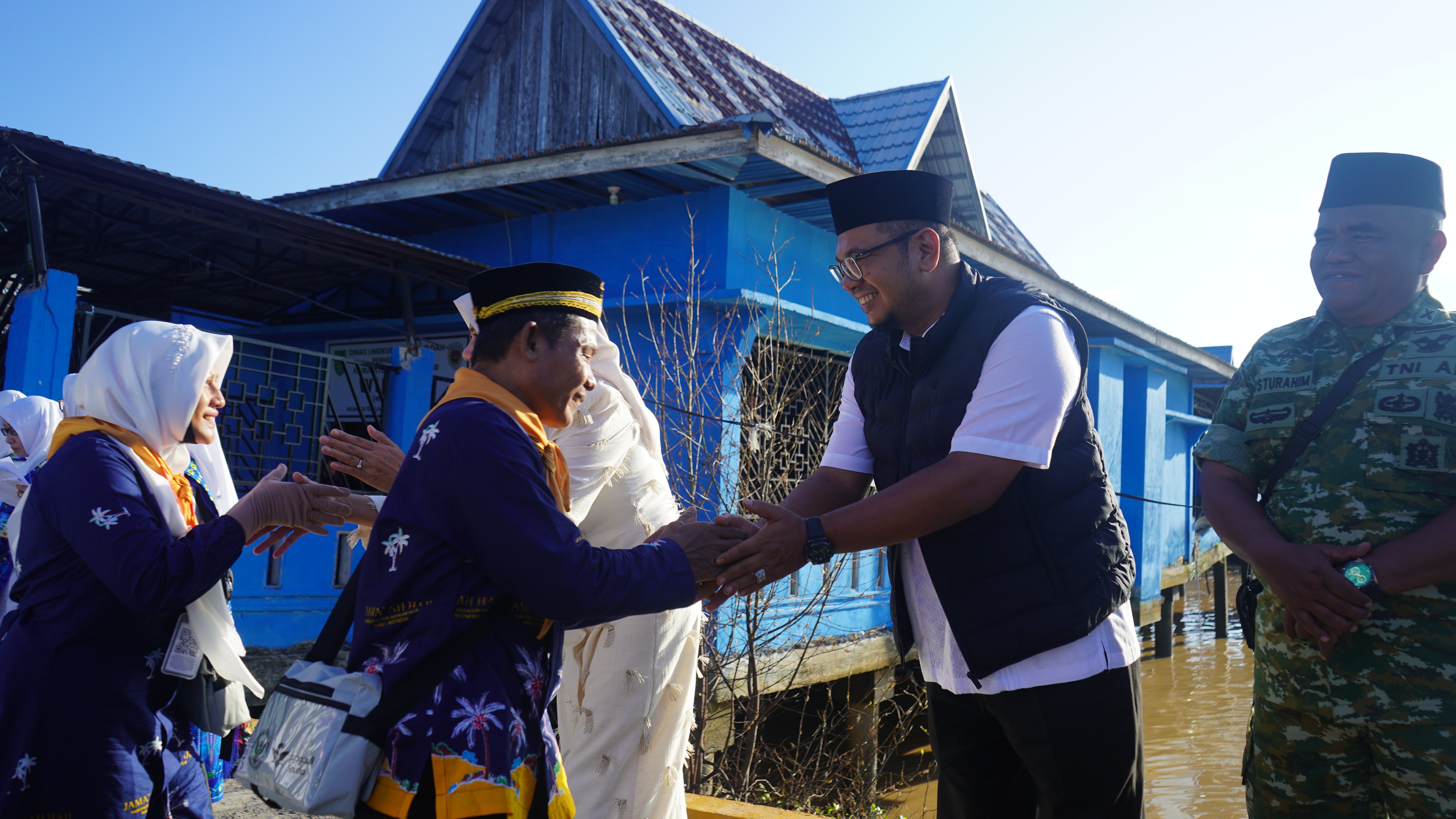 Ketua DPRD Inhil Hadiri Pengantaran Calon Jemaah Haji 1447 H/2026 M
