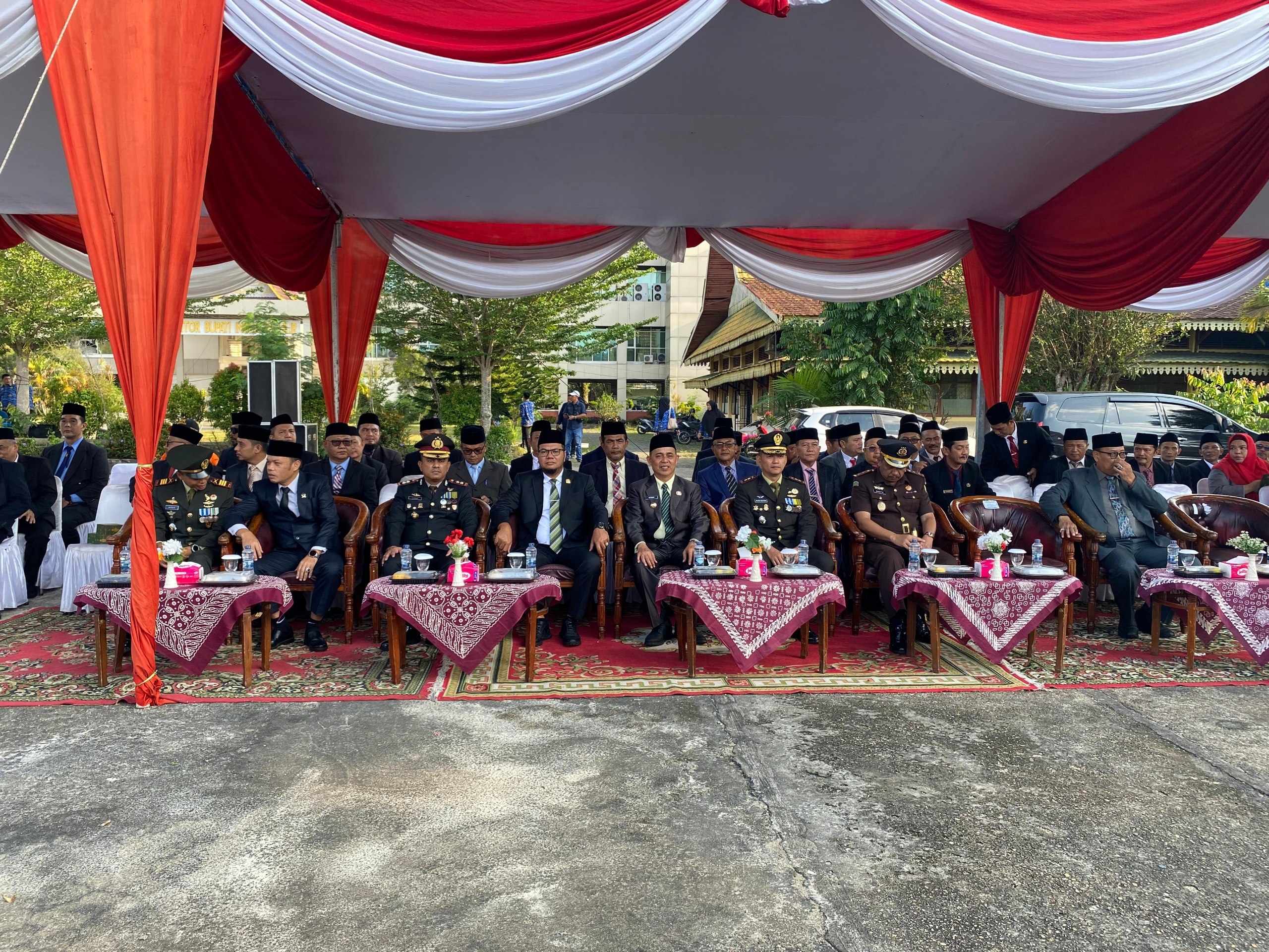 Ketua DPRD Inhil Iwan Taruna Hadiri Upacara Hari Kebangkitan Nasional dan Ziarah Nasional