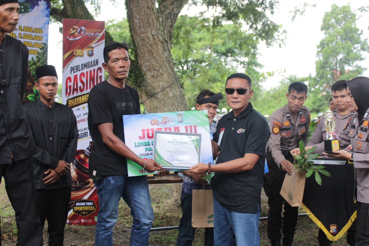 Wakil Ketua II DPRD Inhil Asmadi, S.H. Hadiri Penutupan Lomba Gasing Hari Bhayangkara ke-80 Polres Inhil