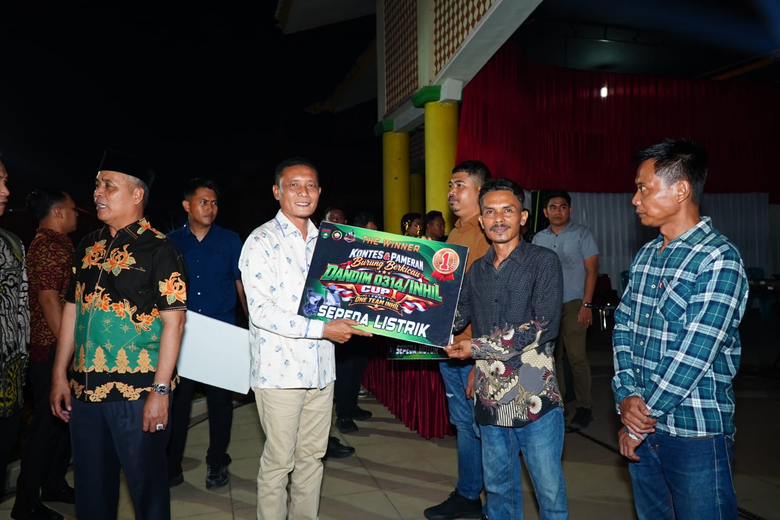 Wakil Ketua II DPRD Inhil Hadiri Penutupan Bazar UMKM dalam Rangka HUT ke-81 TNI