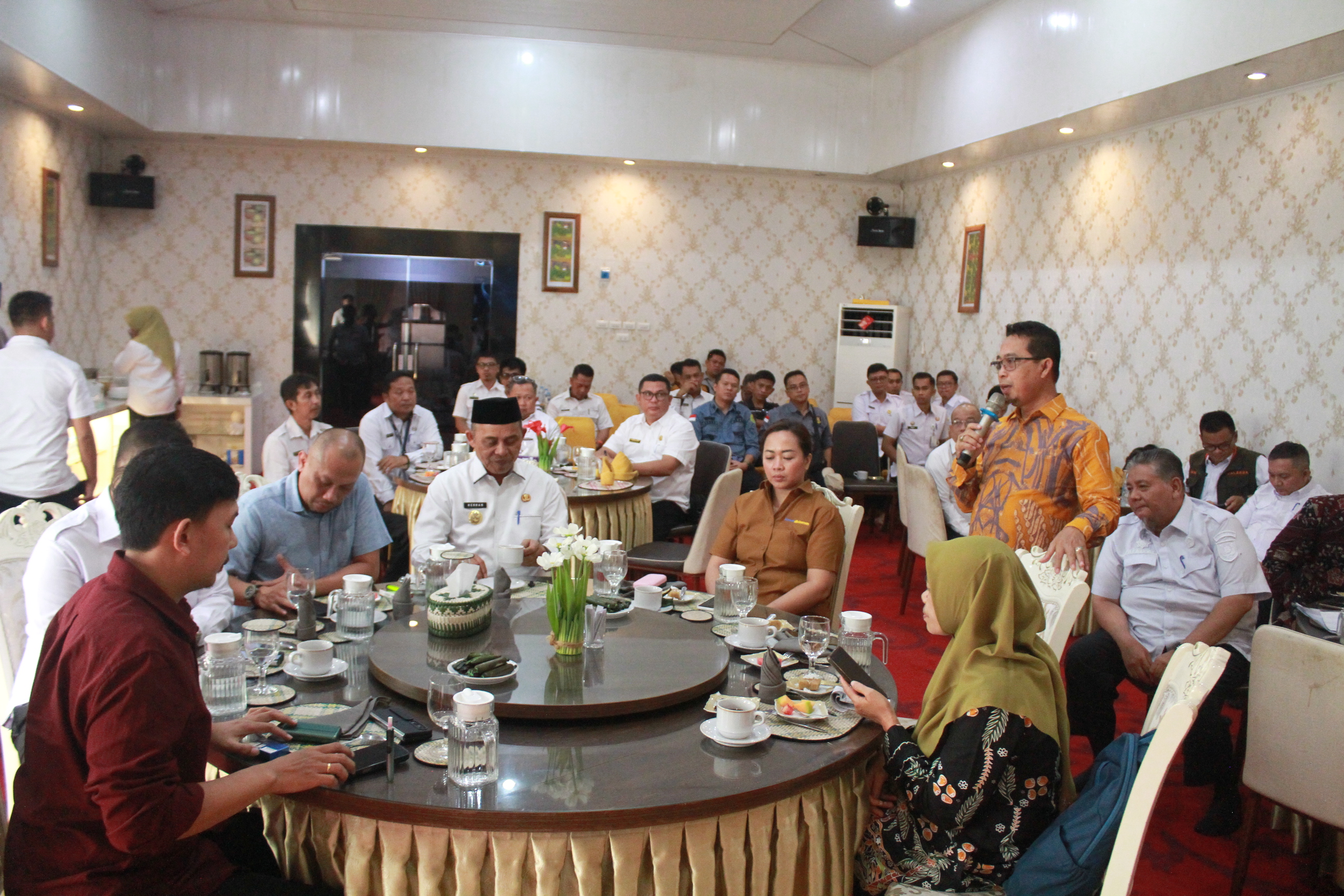 Wakil Ketua I DPRD Inhil Ir. H. AMD. Junaidi AN. Hadiri Pertemuan Peninjauan dan Pengecekan Lapangan Calon Lokasi Sekolah Nasional Terintegrasi